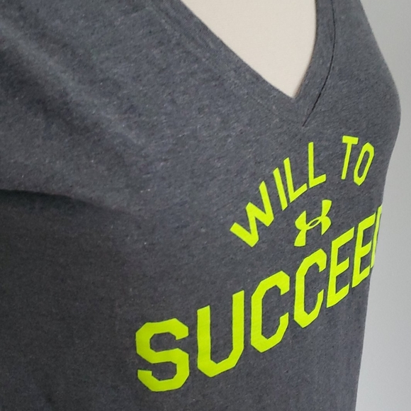 Under Armour Tee - Picture 2 of 4